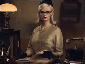 Lampa, Blondynka, Maja Peryga, Wnętrze