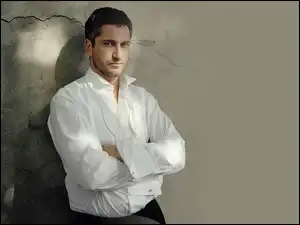 Koszula, Gerard Butler, Biała