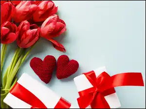 Tulipany z sercami i prezentami