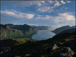 Wyspa Senjana Morzu Norweskim w północnej Norwegii