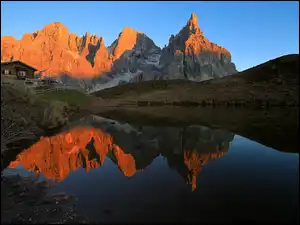 Pale di San Martino, Szczyt Cimon della Pala, Włochy, Jezioro, Rośliny, Odbicie, Dom