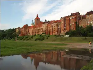 Błonia Wiślane, Zabytki, Grudziądz, Miejsca, Spichrza