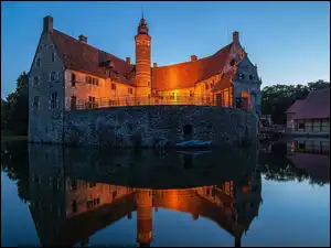 Jezioro, Budowla, Drzewa, Oświetlenie