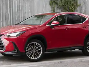 2022, Lexus NX Hybryda