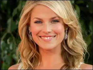 Kolczyki, Ali Larter, Blondynka, Uśmiech