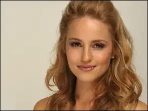Dianna Agron, Uśmiechnięta