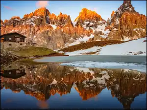 Szczyt, Jezioro, Baita Segantini, Dom, Góry, Odbicie, Cimon della Pala, Włochy, Schronisko, Dolomity, Zima