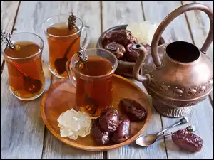 Szklanki, Herbata, Talerz, Słodycze, Łyżeczki, Imbryk