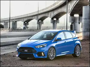 Niebieski Ford Focus Bridge