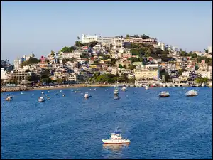 Panorama miasta nad morzem