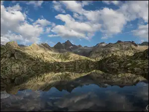 Jezioro, Włochy, Dolomity Brenty, Góry, Odbicie