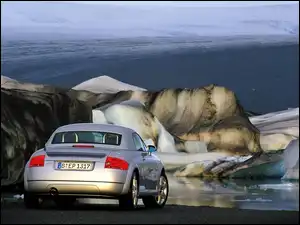 Audi TT, Tył