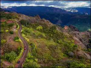 Droga w kanionie Waimea na wyspie Kauai na Hawajach