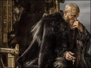 Australijski aktor Travis Fimmel jako Ragnar Lodbrok w serialu Wikingowie