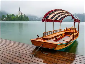 Mgła, Kościół Zwiastowania Marii Panny, Góry Alpy Julijskie, Wyspa Blejski Otok, Jezioro, Słowenia, Pomost, Bled, Łódka, Lasy