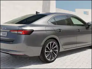 Srebrny, Skoda, Superb, Laurin