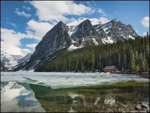 Kanada, Lake Louise, Park Narodowy Banff, Dom, Drzewa, Góry Skaliste, Śnieg, Jezioro, Kamienie