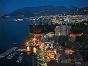 Miasto, Sorrento, Port, Wlochy, Miasto nocą, Niebo, Morze