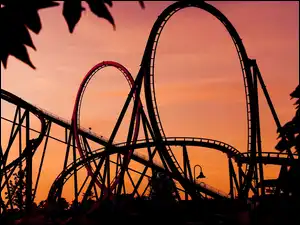 Roller coaster, Wesołe miasteczko