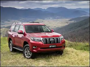 Toyota 2017-18 Land Cruiser Prado