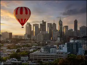 Balon nad miastem Melbourne