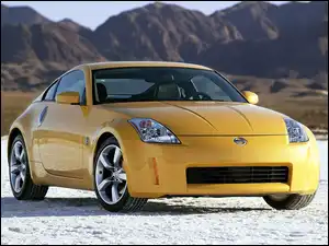 Góry, Nissan 350Z Coupe, Żółty