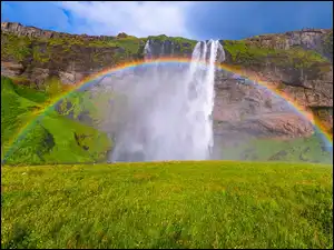 Seljalandsfoss, Wodospad, Skały, Islandia, Trawa, Tęcza