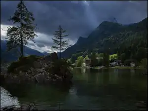 Jezioro, Hintersee, Niemcy, Góry, Drzewa, Domy, Skały