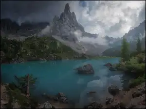 Prowincja Belluno, Góry Dolomity, Chmury, Włochy, Drzewa, Jezioro Sorapis, Masyw Sorapiss