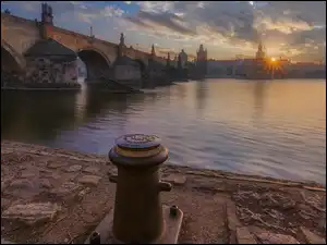 Wschód słońca, Czechy, Most Karola, Rzeka Wełtawa, Praga