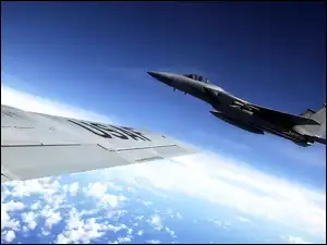 Lot, Myśliwce F16