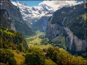 Szwajcaria, Wengen, Domy, Drzewa, Lasy, Góry, Alpy Berneńskie, Gmina Lauterbrunnen, Dolina Lauterbrunnen