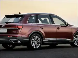 Tył, Audi Q7 S, Bok