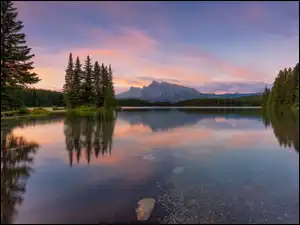 Kanada, Góra, Alberta, Drzewa, Park Narodowy Banff, Mount Rundle, Jezioro, Góry, Two Jack Lake