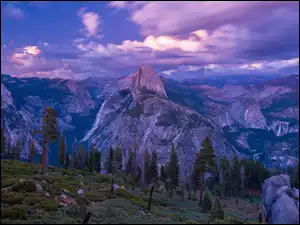 Park Narodowy Yosemite, Punkt widokowy, Drzewa, Kalifornia, Glacier Point, Zachód słońca, Stany Zjednoczone, Góry