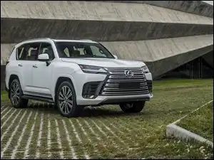 Lexus LX 500D